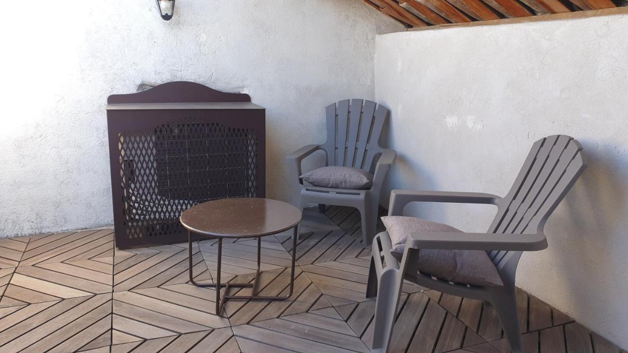 L'Angelus, Gite De Charme Au Coeur Du Vieux Village De Sablet Buitenkant foto