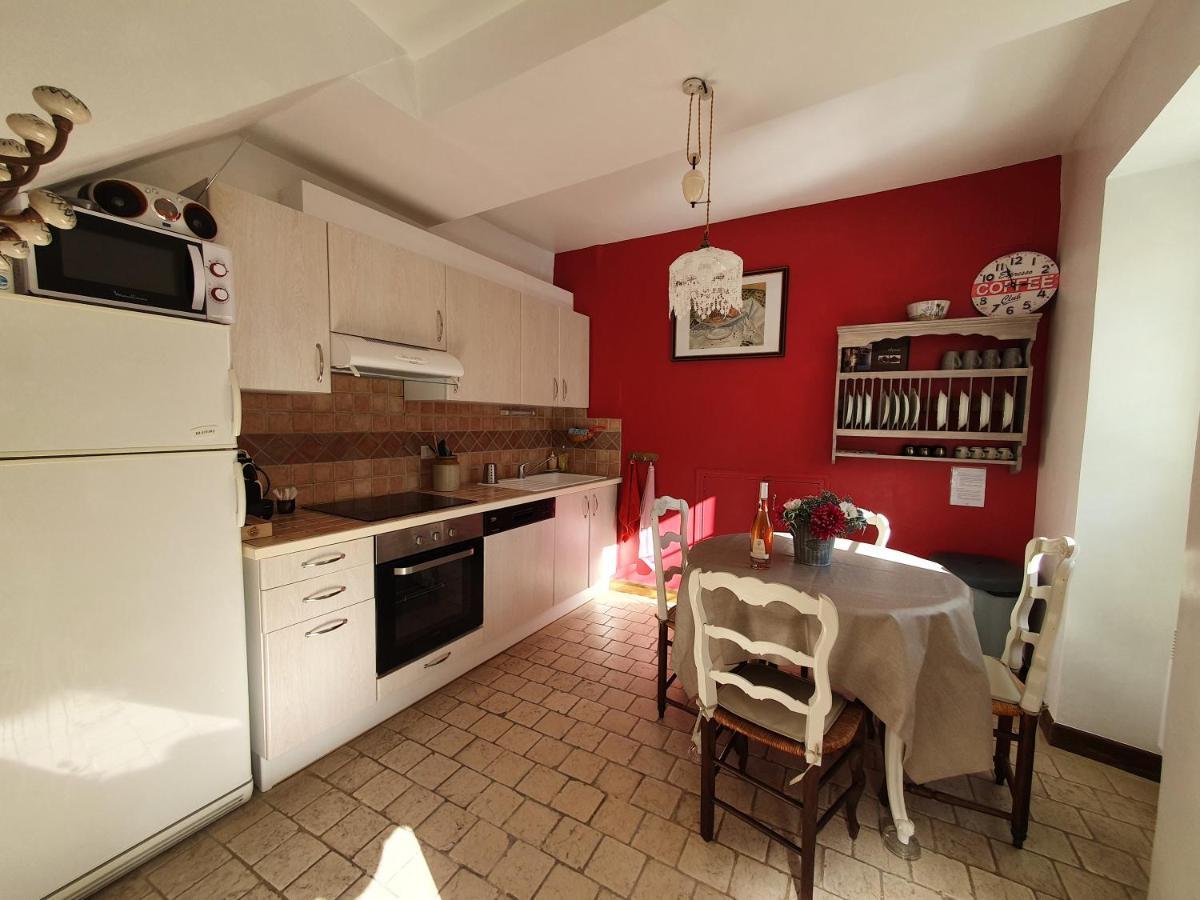 L'Angelus, Gite De Charme Au Coeur Du Vieux Village De Sablet Buitenkant foto